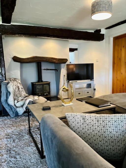 The Old Post Office, Cosy Grade II Listed 2 Bed Apartment Уиндермир Экстерьер фото